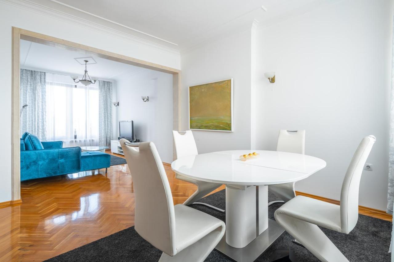 Vitosha Str 2Bd White & Blue Apt By Flat Mаnager Sofia Exterior photo