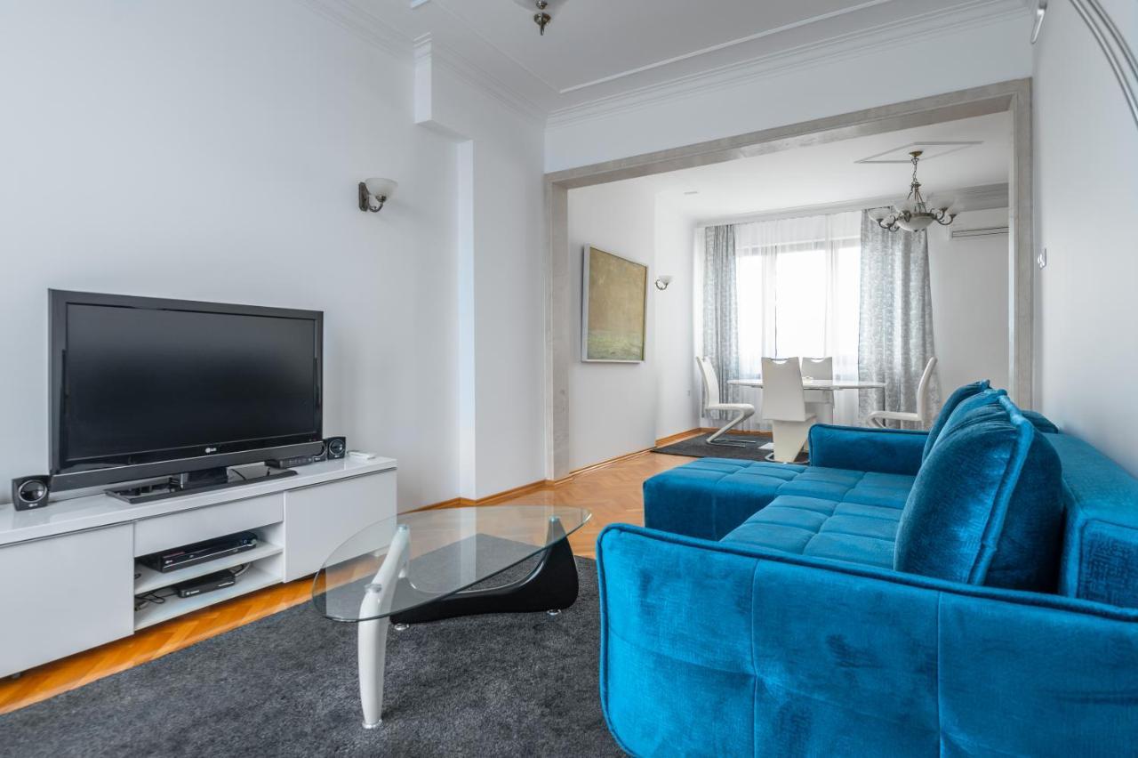 Vitosha Str 2Bd White & Blue Apt By Flat Mаnager Sofia Exterior photo